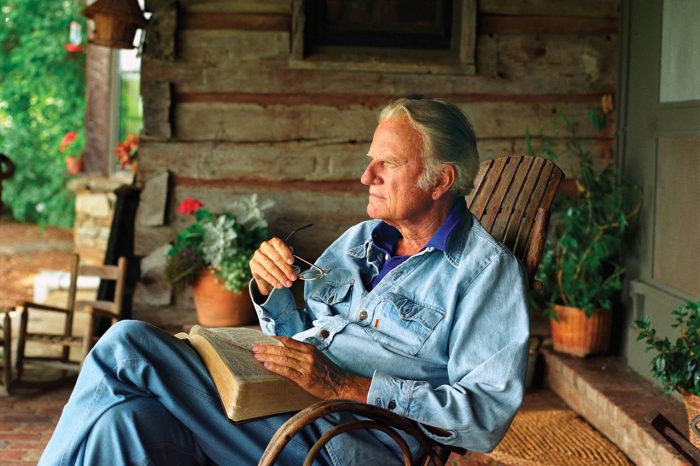 Những người vác binh khí hôm nay