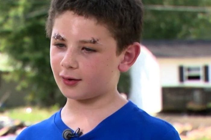 Cậu bé 8 tuổi kêu cầu Chúa khi thấy mẹ bị nước lũ cuốn đi