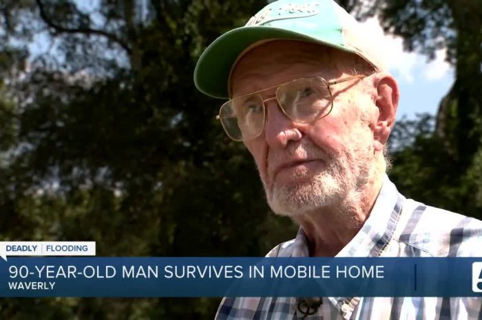 “Khi nước lũ dâng lên, tôi ngồi nhâm nhi cà phê và nói chuyện với Chúa!” 